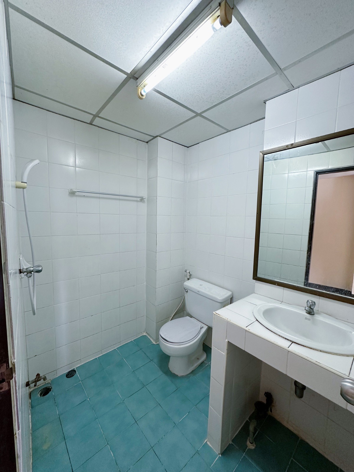 Condo · Huai Khwang, bangkok — photo 2