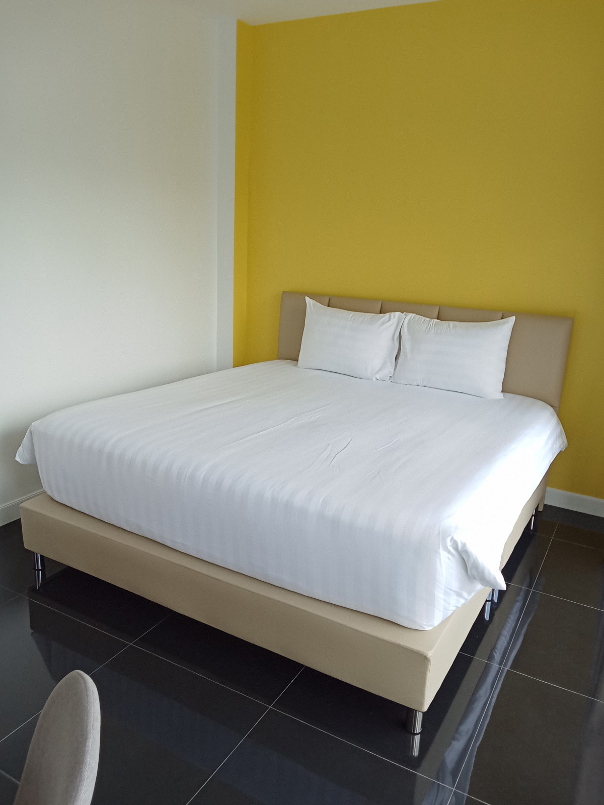 Condo — photo 2