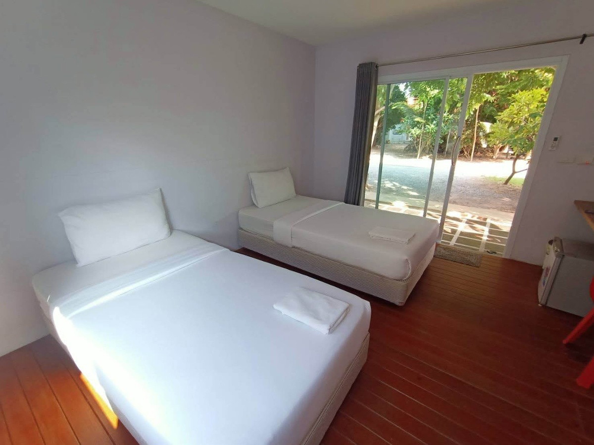 Condo — photo 5
