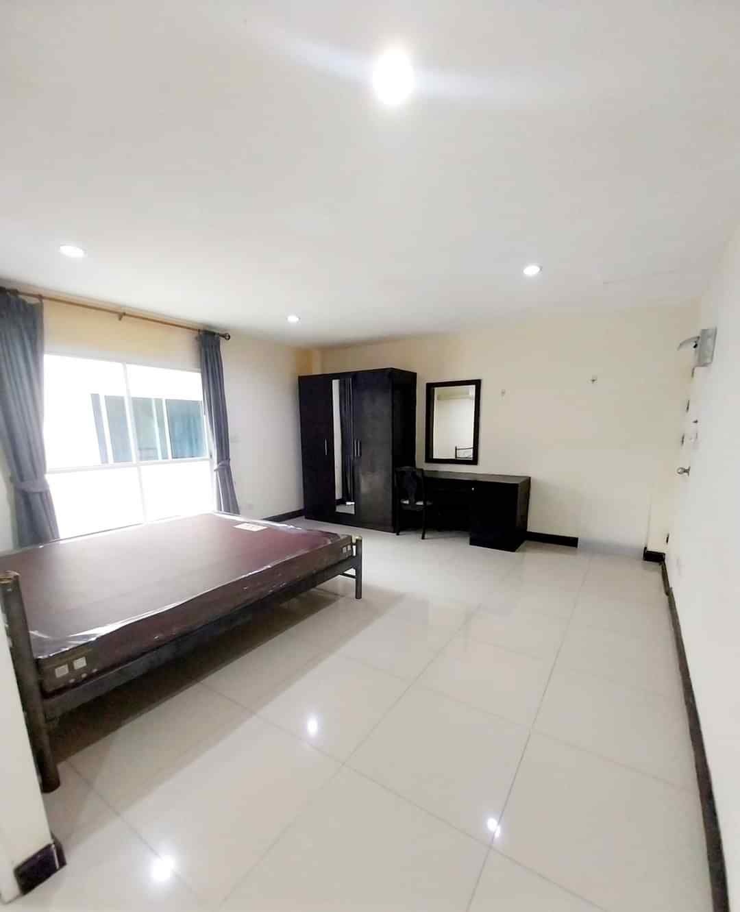 Condo · Mueang Nonthaburi — photo 4
