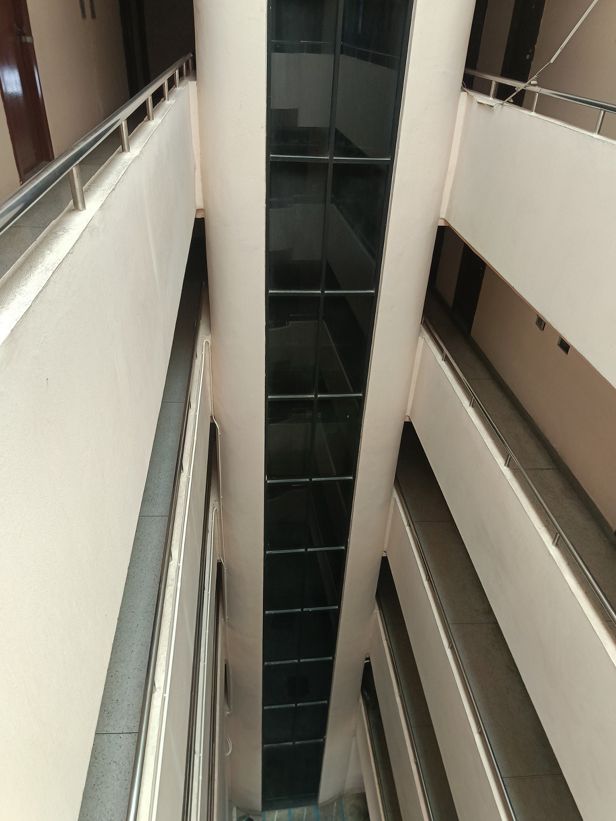 Condo — photo 2