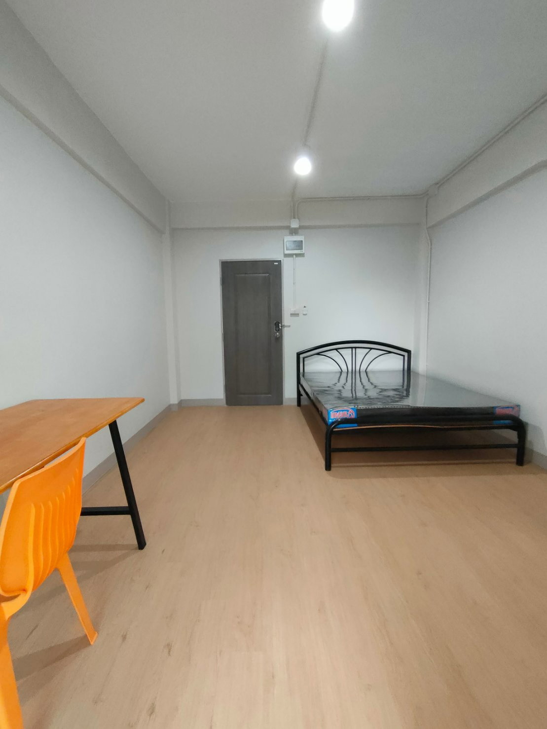 Condo · Huai Khwang, bangkok — photo 1