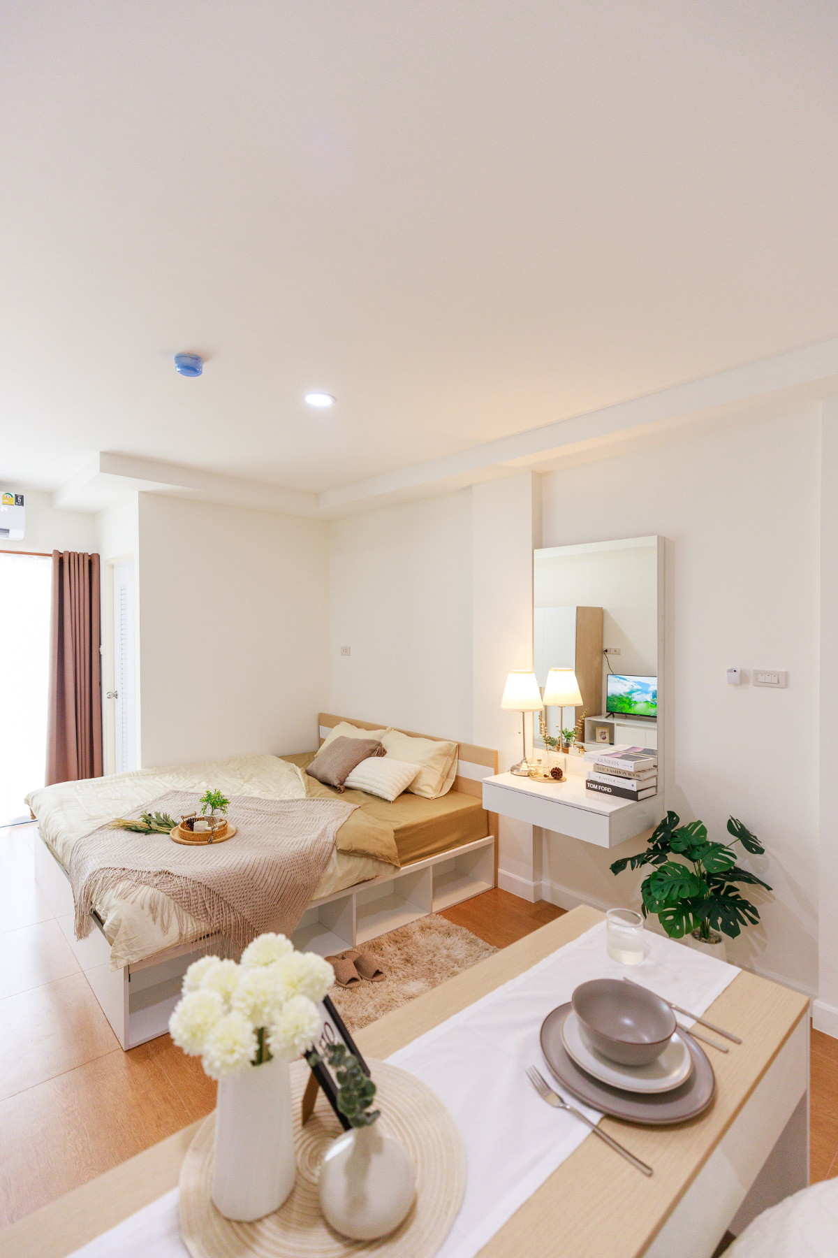 Condo — photo 2