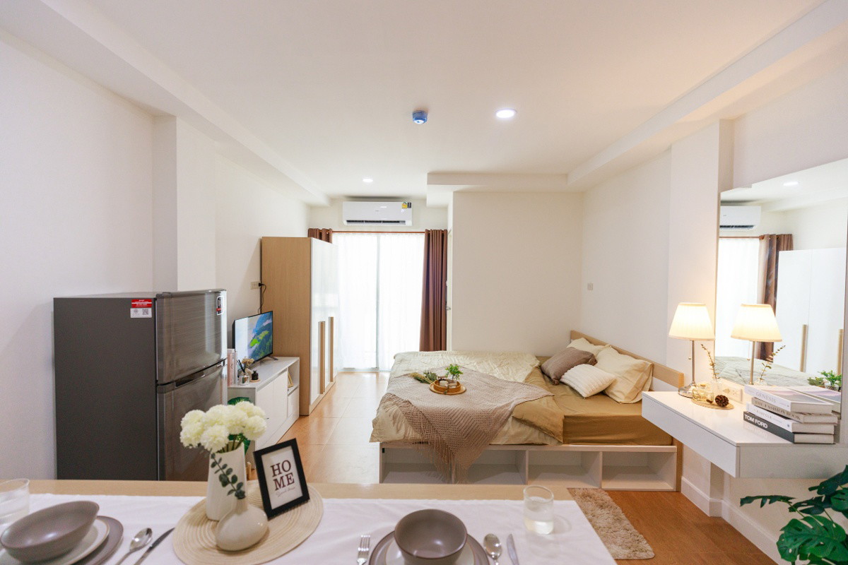 Condo — photo 1