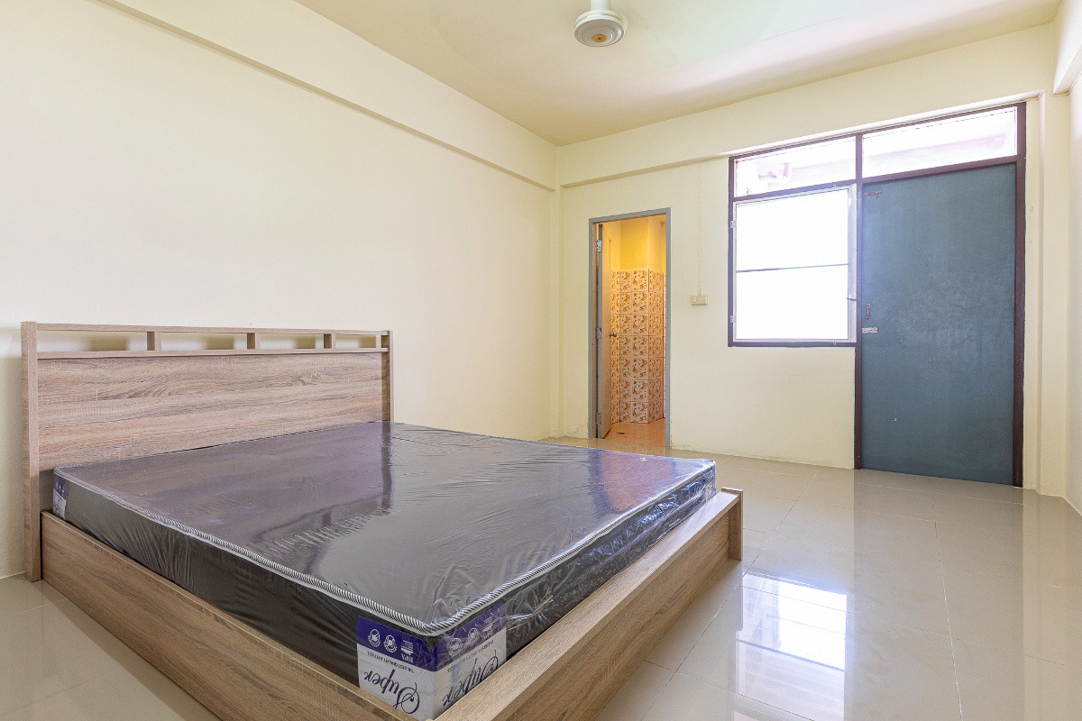Condo · Mueang Samut Prakan — photo 4