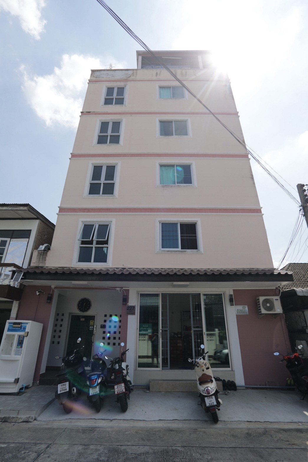 Condo — photo 2