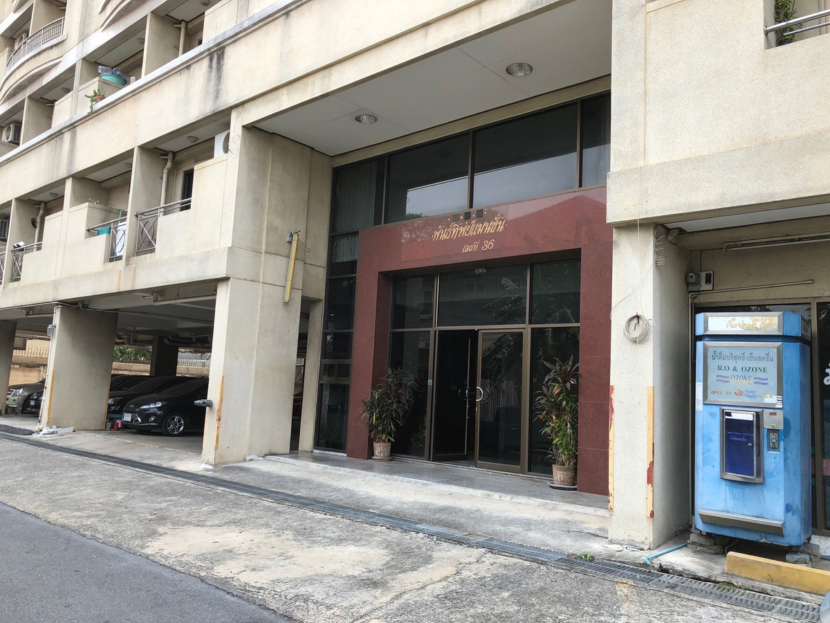 Condo · Wang Thonglang, bangkok — photo 2