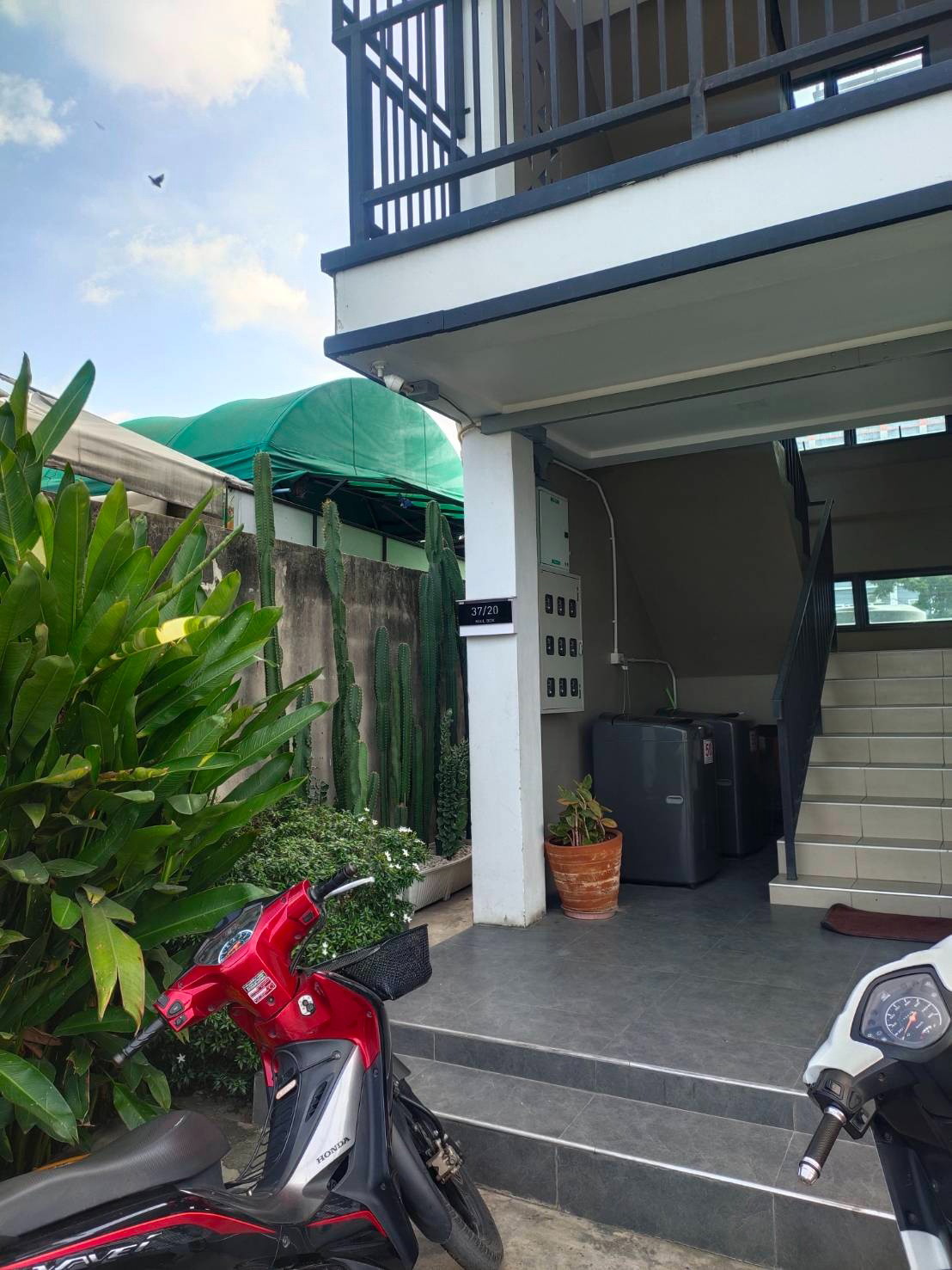Condo — photo 3