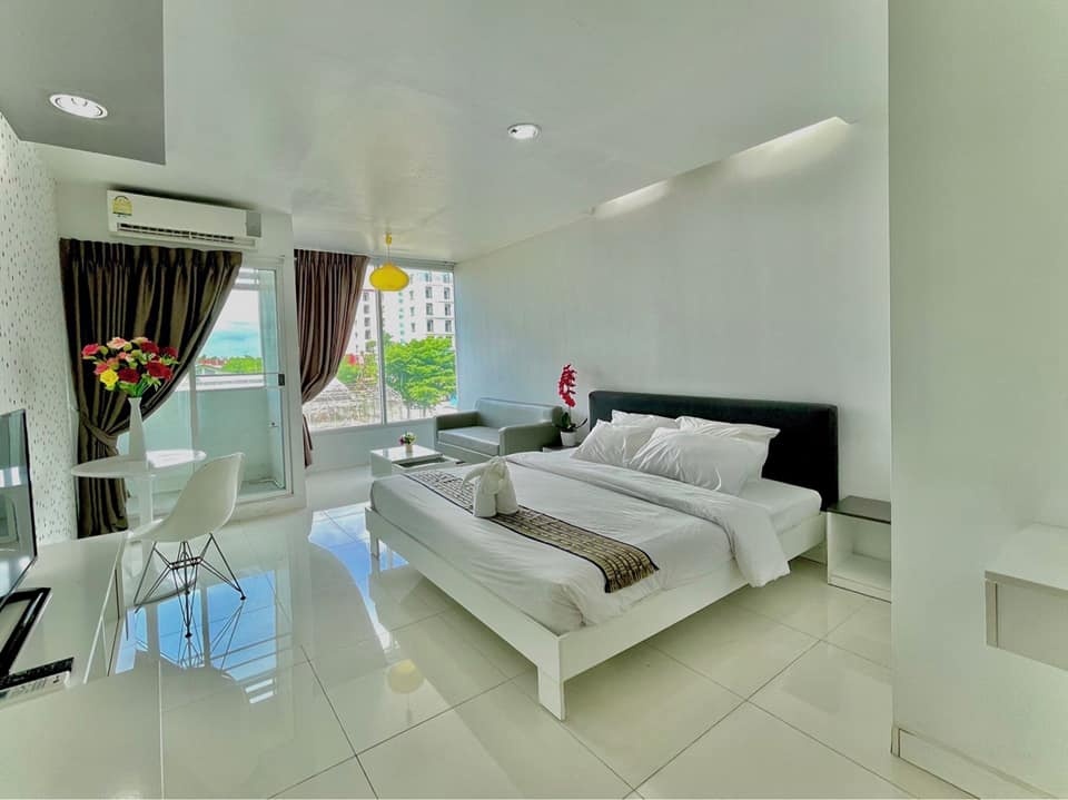 Condo · Khlong Luang — photo 2