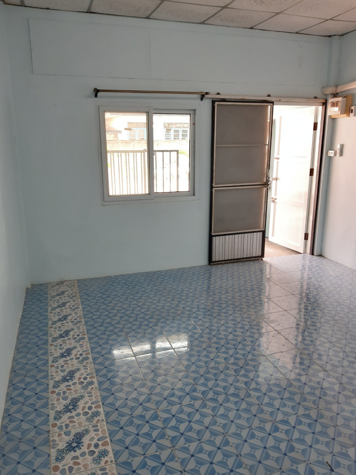 Condo · Mueang Chon Buri, chon_buri — photo 2