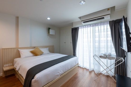 Baanrim Sathorn Apartment near by saint louis and sursak bts station - Apartment for Rent
