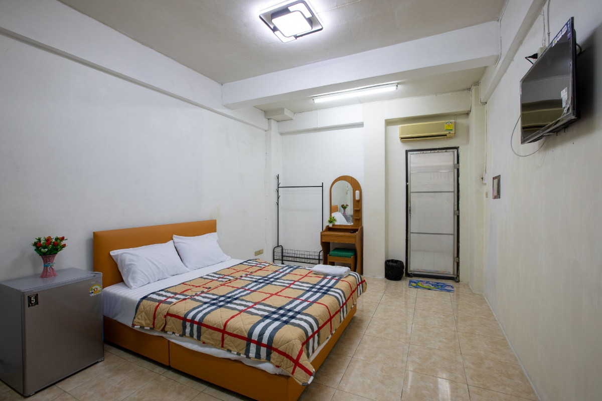 Condo · Wang Thonglang, bangkok — photo 3