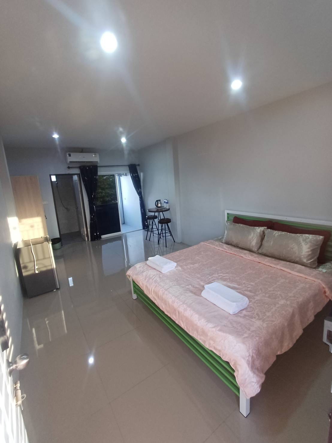 Condo — photo 3