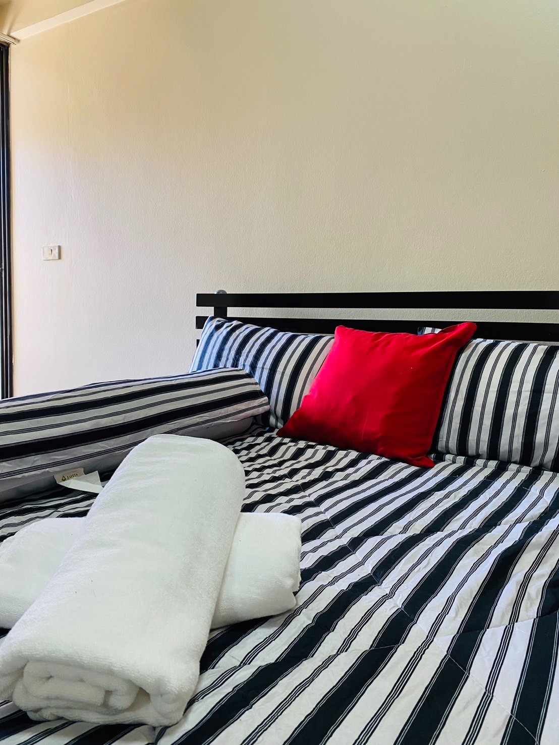 Condo · Huai Khwang, bangkok — photo 1