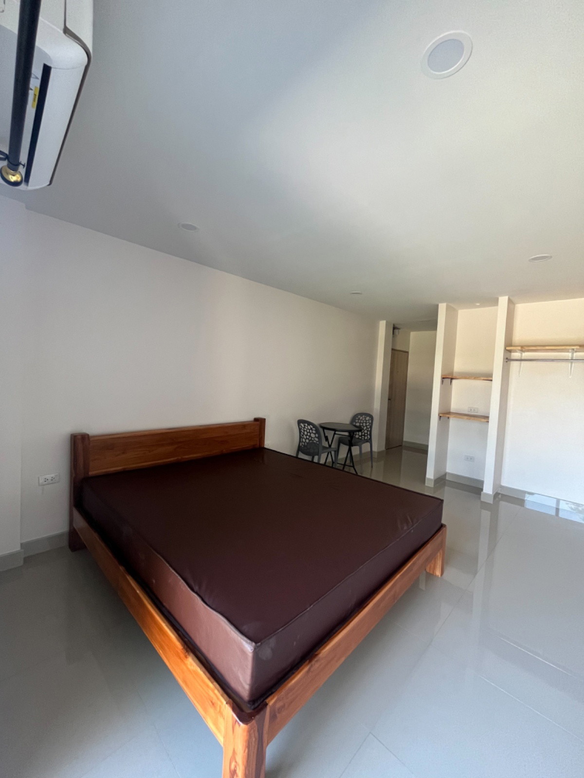 TKH THE BED — photo 2