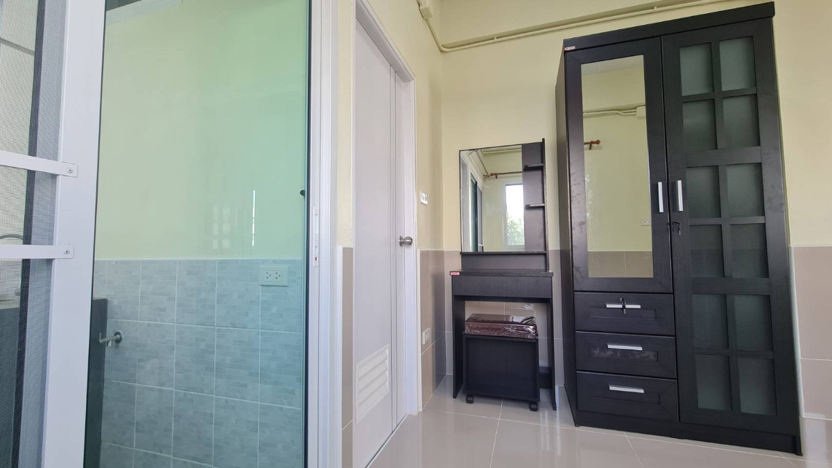 Condo — photo 2