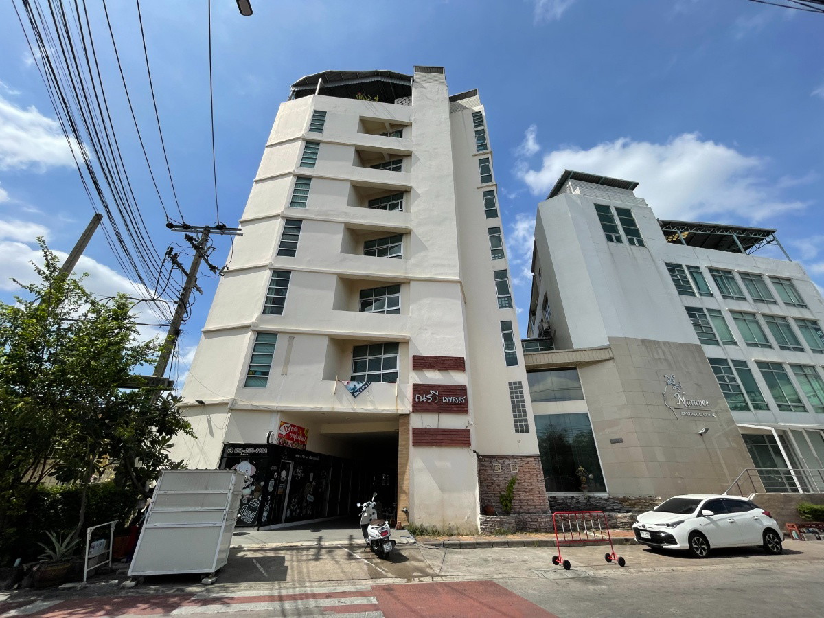 Condo · Bang Na, bangkok — photo 1