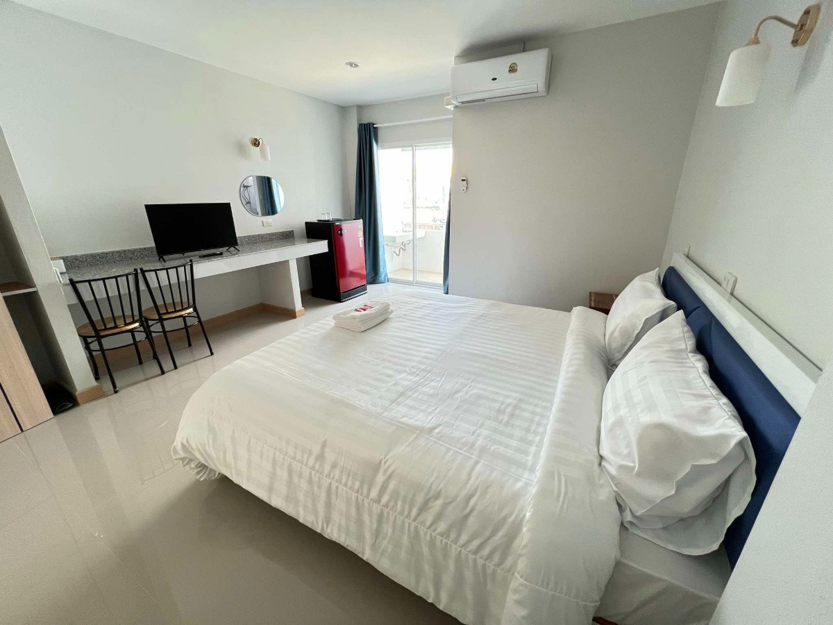 Condo — photo 3