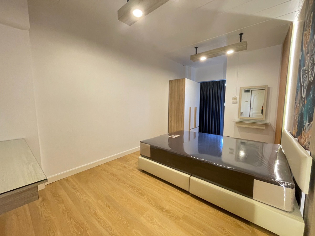 Condo — photo 3