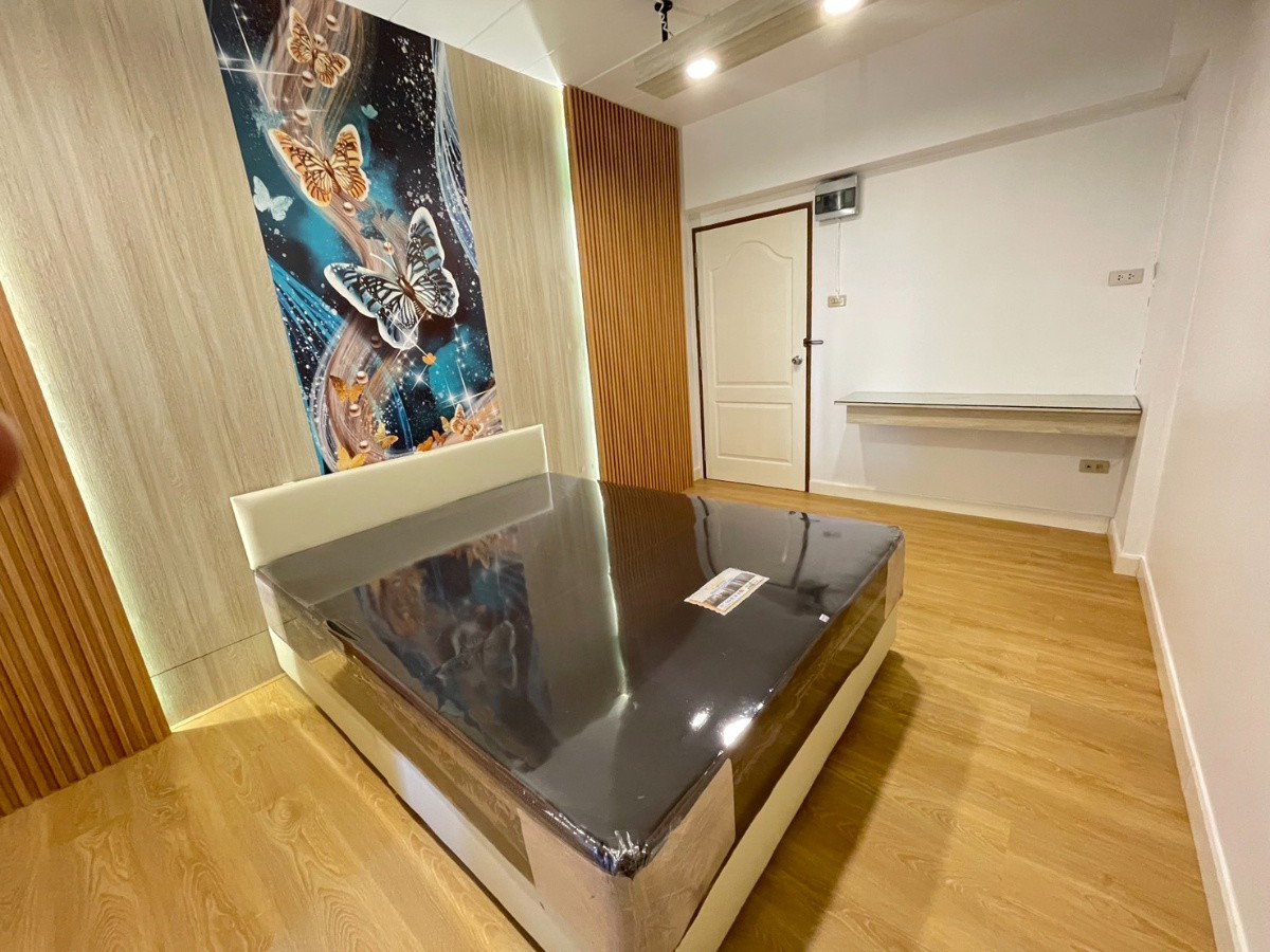 Condo — photo 2