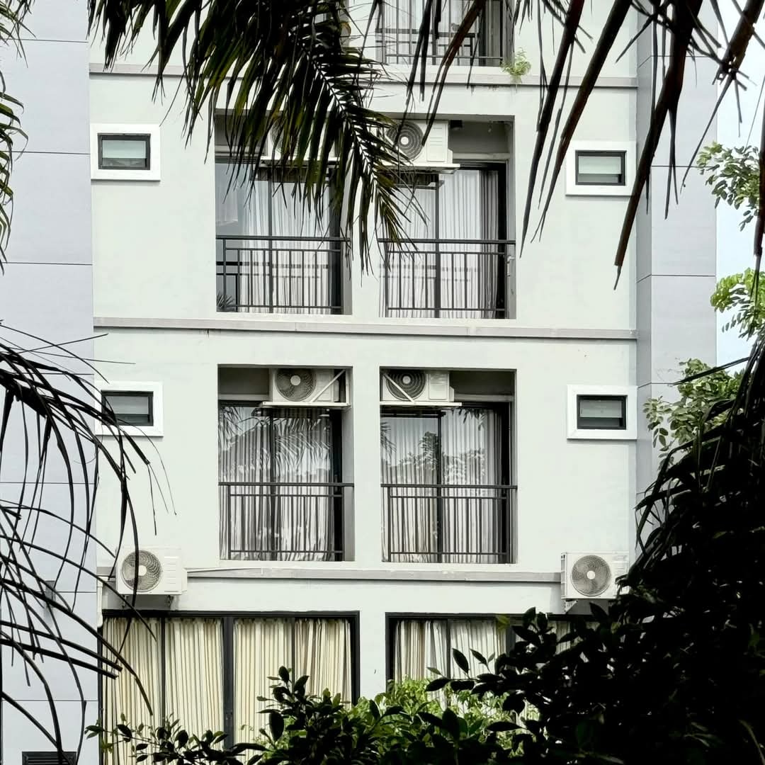 Condo — photo 2