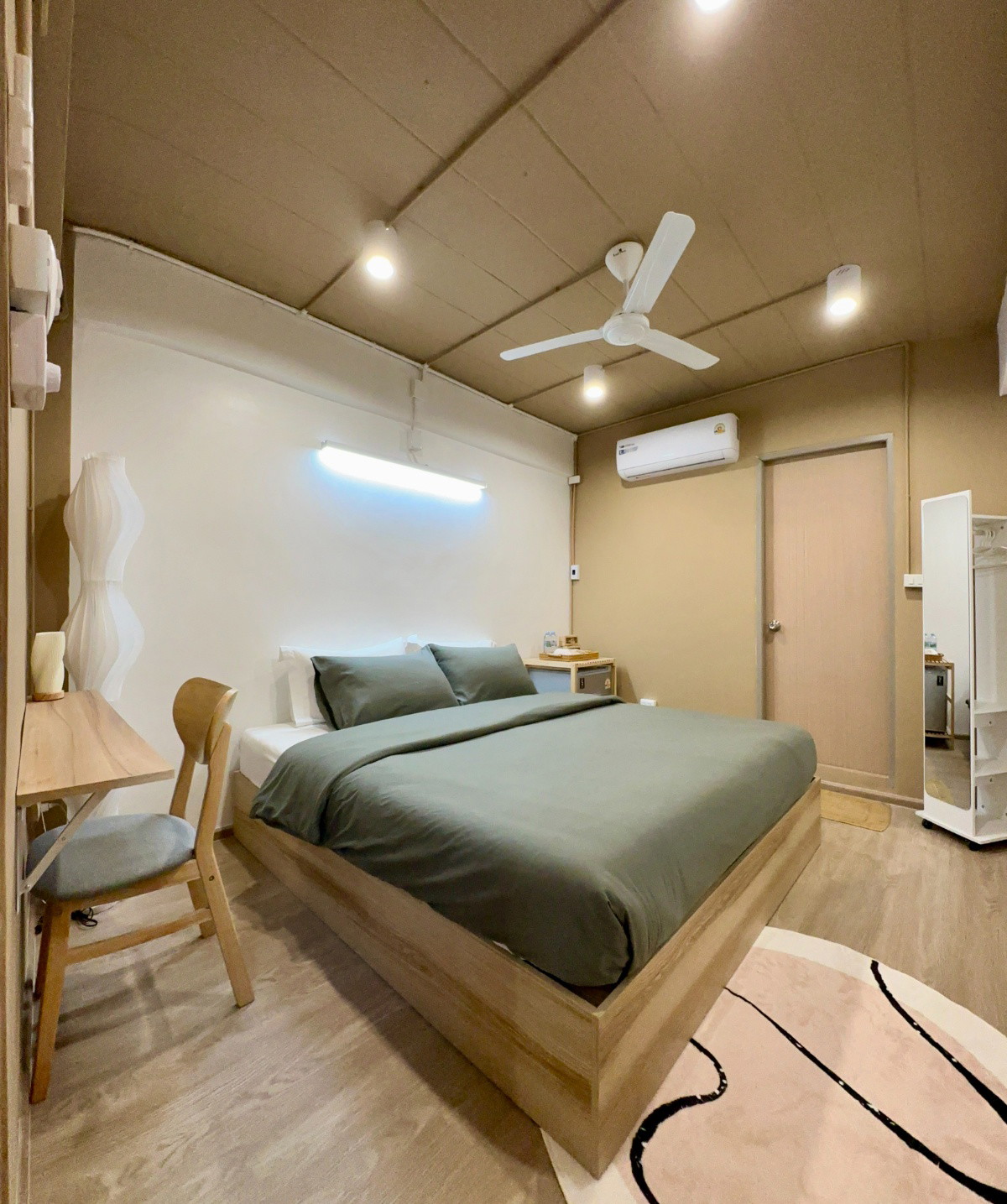 Condo · Mueang Samut Prakan — photo 1