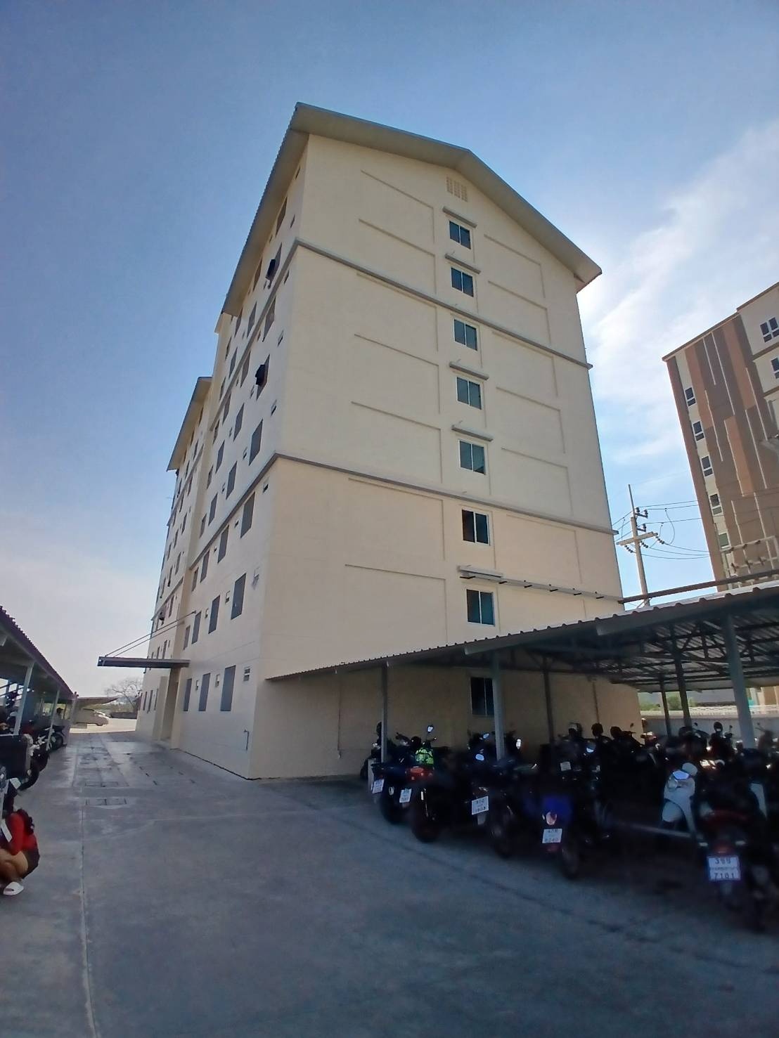 Condo · Mueang Chon Buri, chon_buri — photo 2