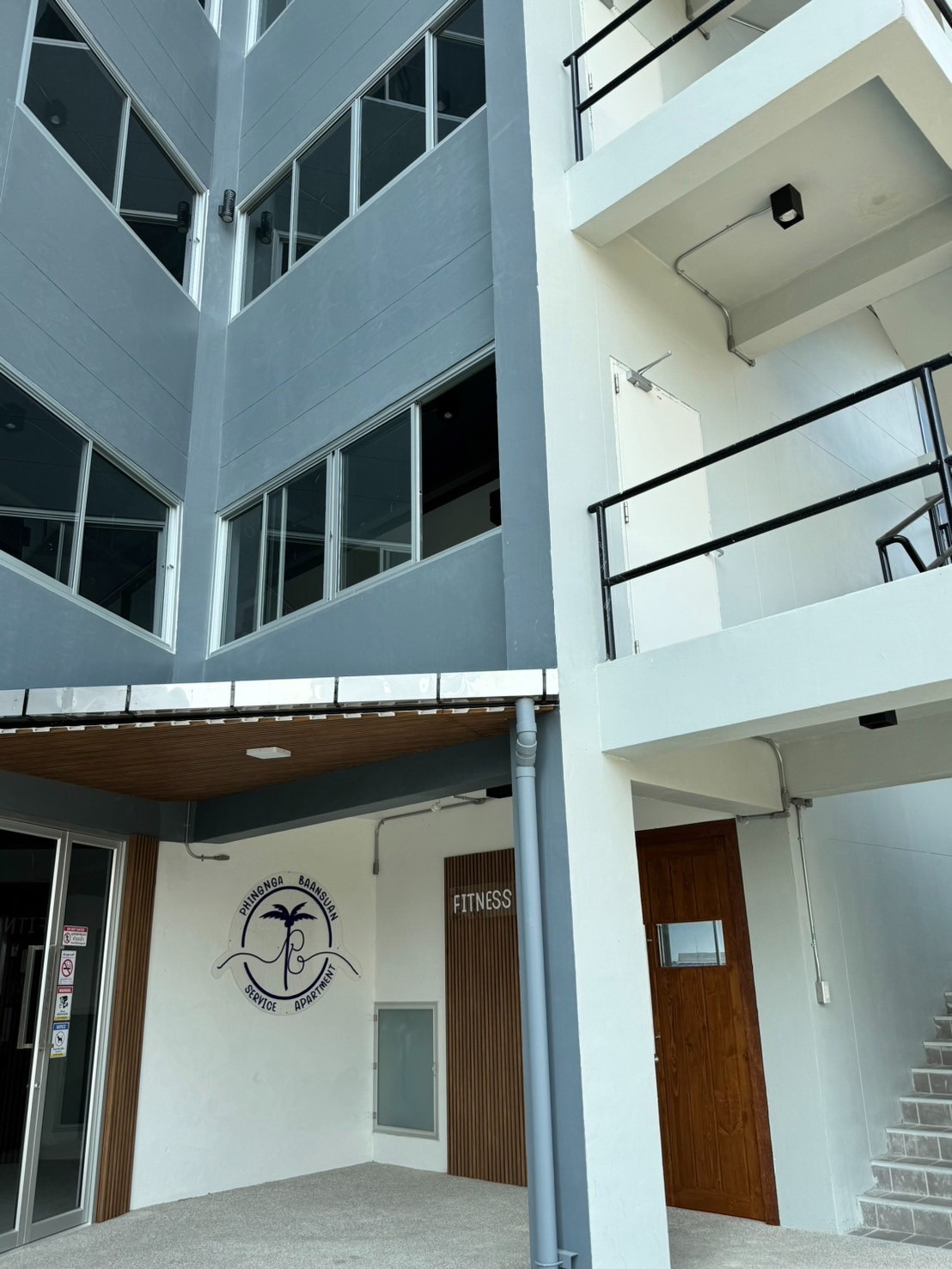 Condo — photo 2