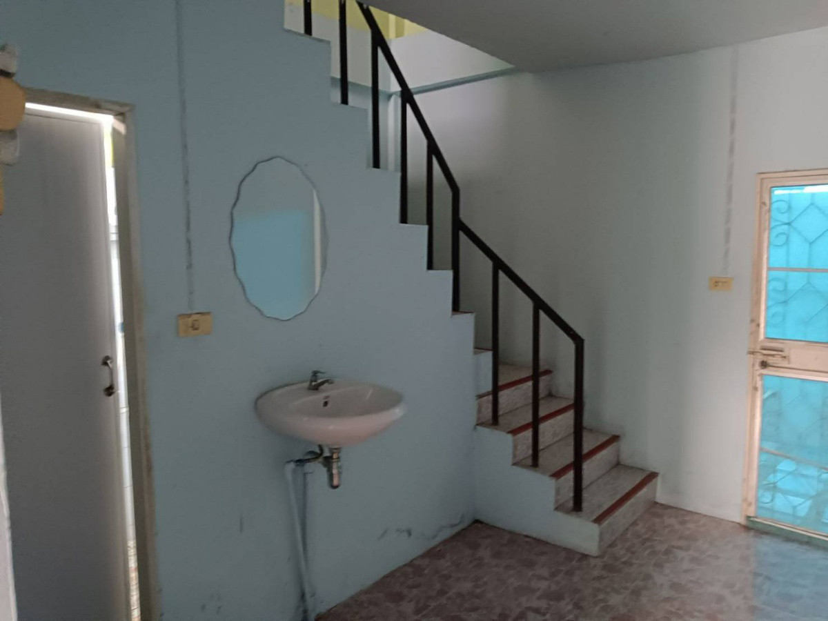 Condo — photo 2