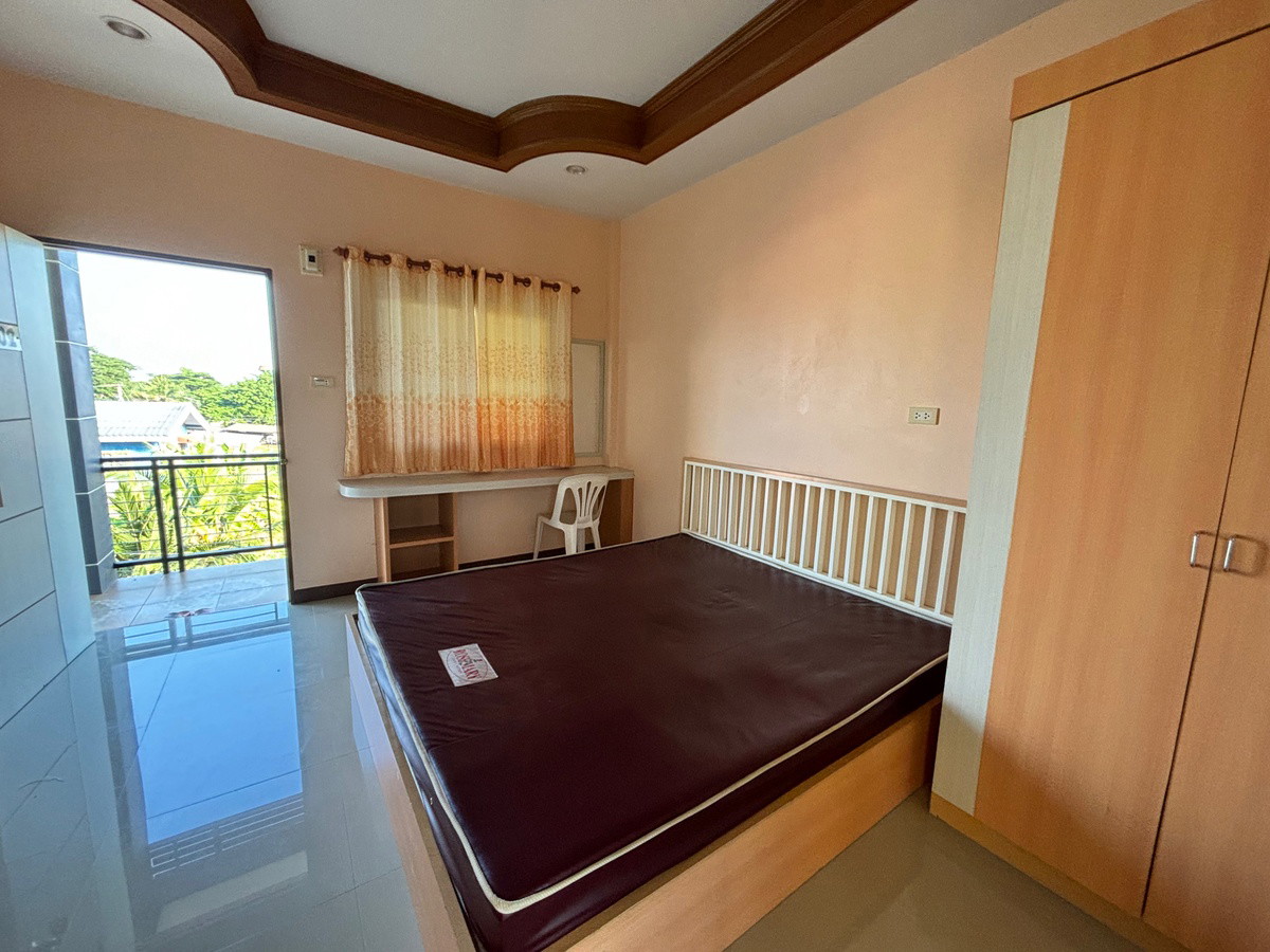 Condo — photo 3