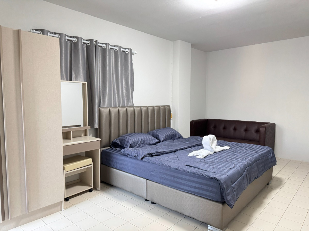 Condo — photo 2