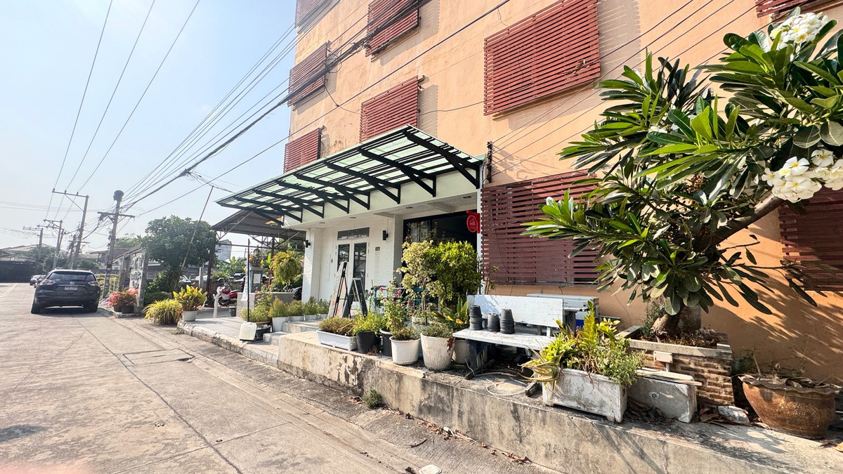Condo — photo 5