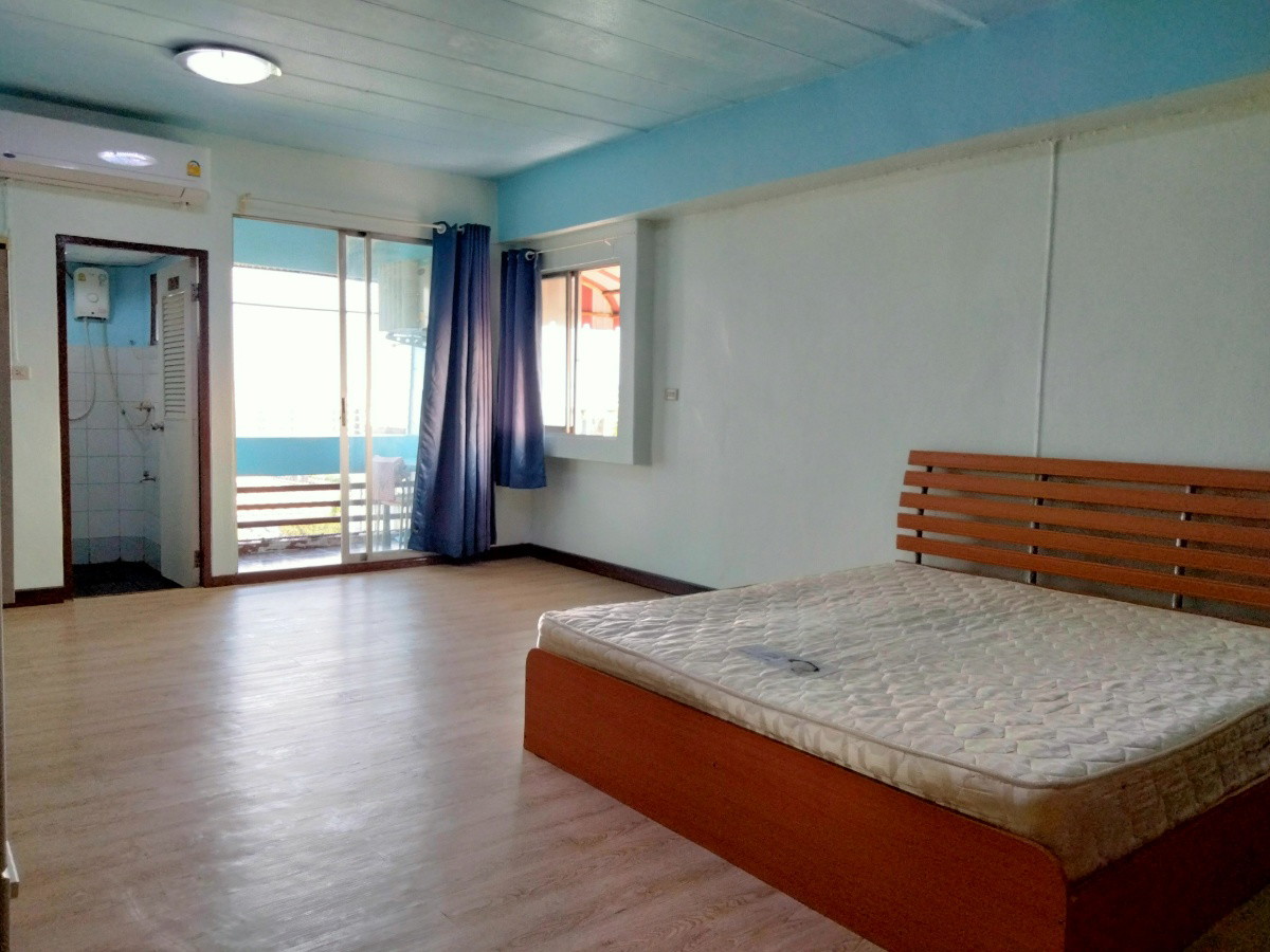 Condo · Mueang Samut Prakan — photo 4