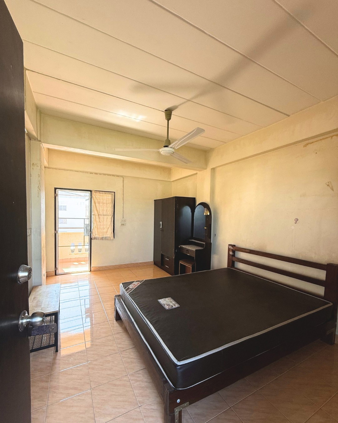 Condo — photo 2
