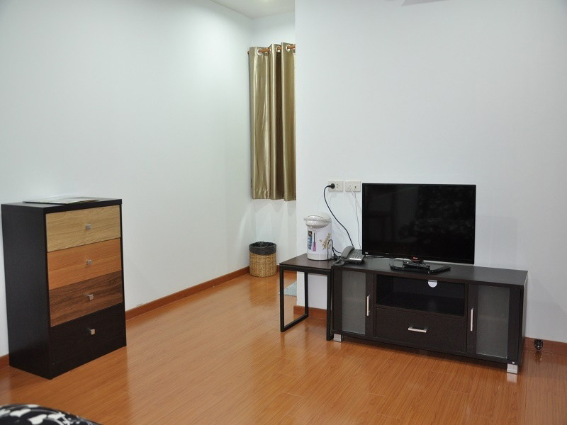 Condo · Huai Khwang, bangkok — photo 4