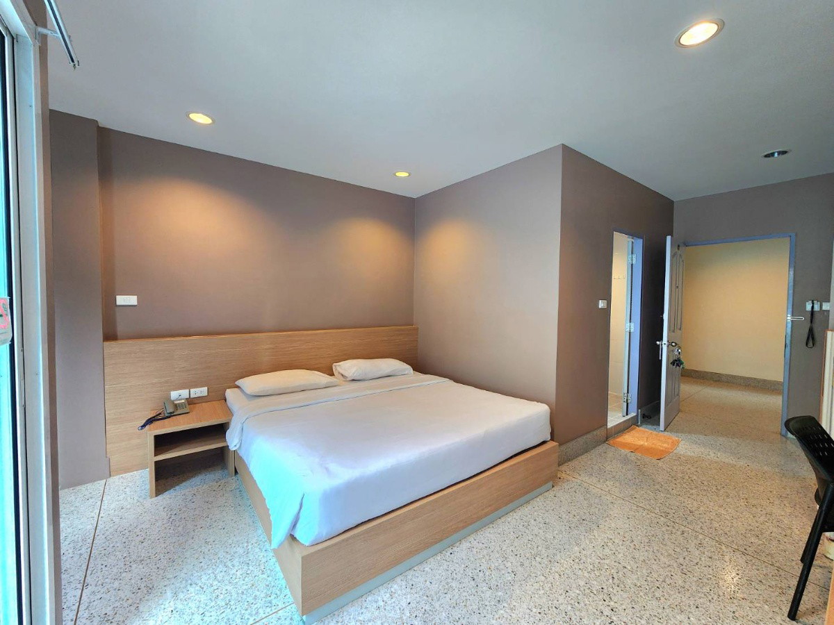 Condo · Pathum Wan, bangkok — photo 4