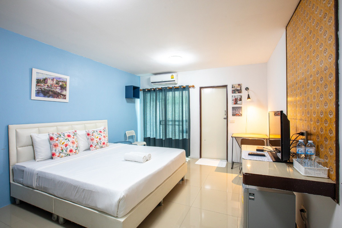 Condo — photo 2