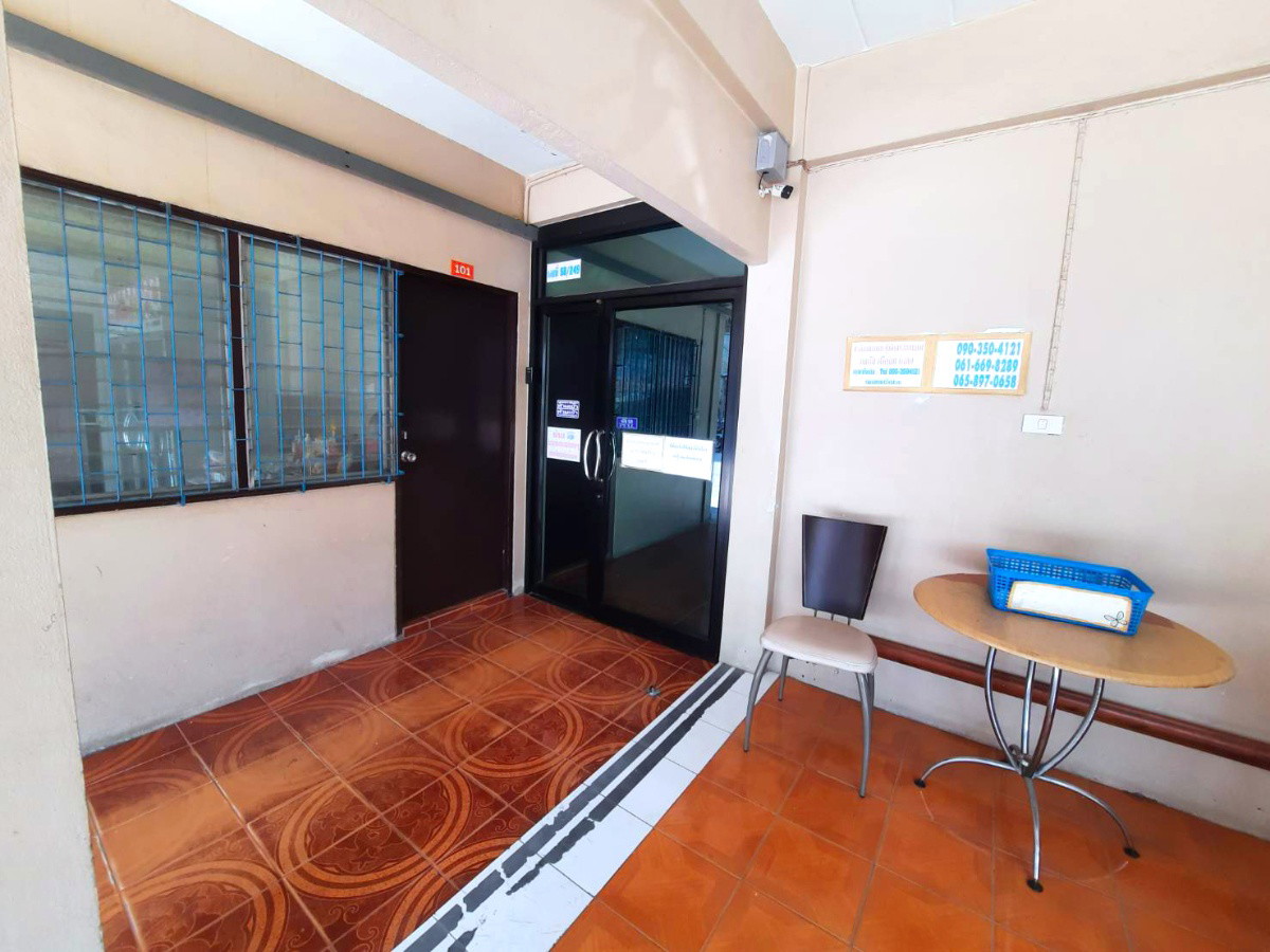 Condo — photo 2