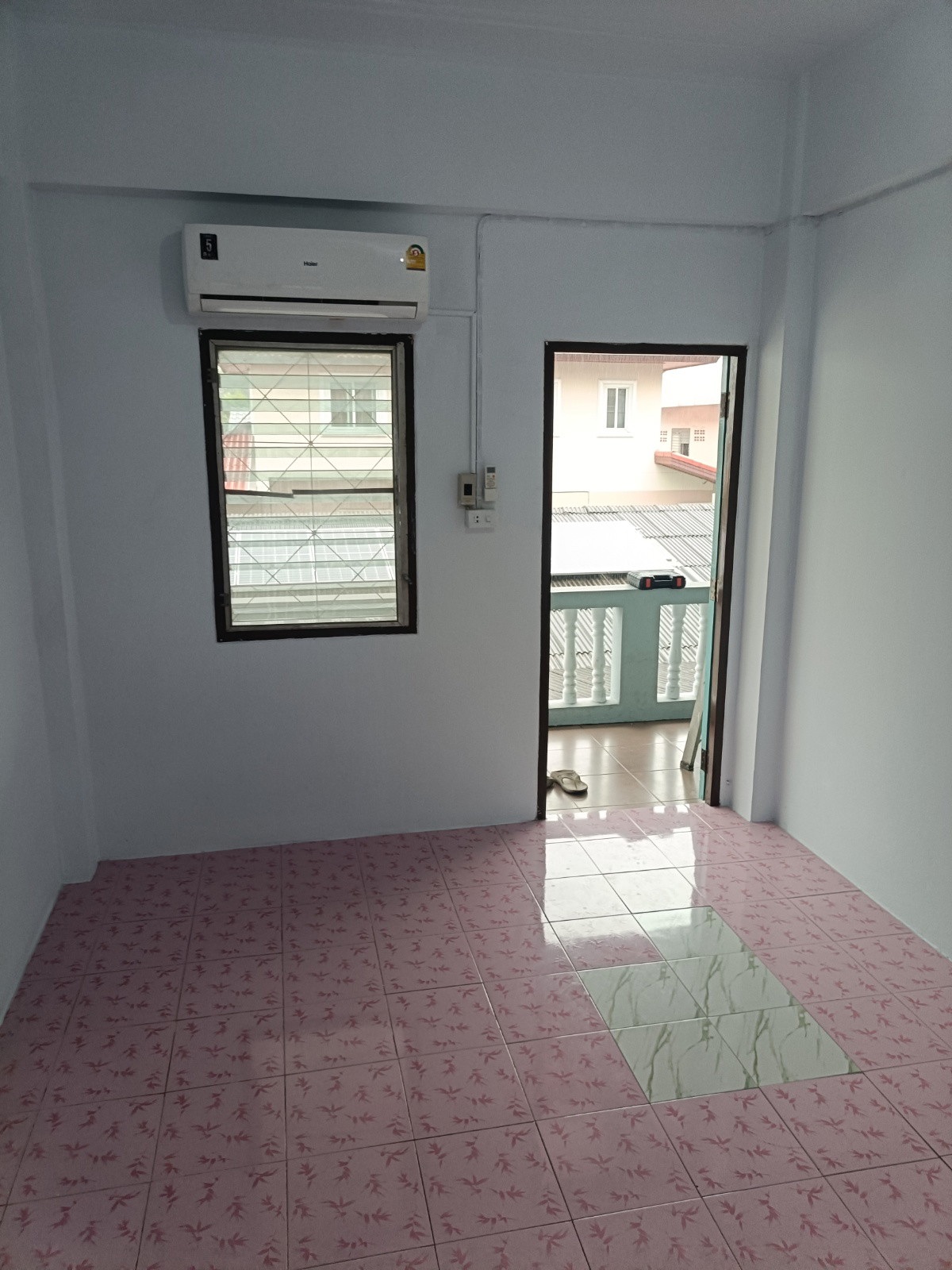 Condo — photo 2
