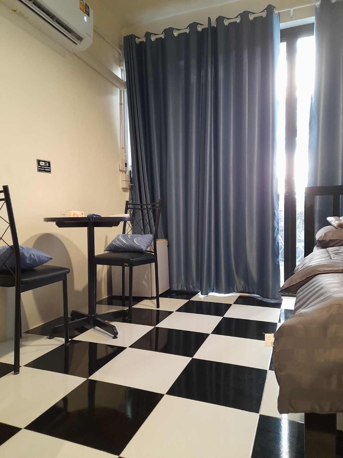 Noir Cafe & Hostel Chinatown BKK — photo 2