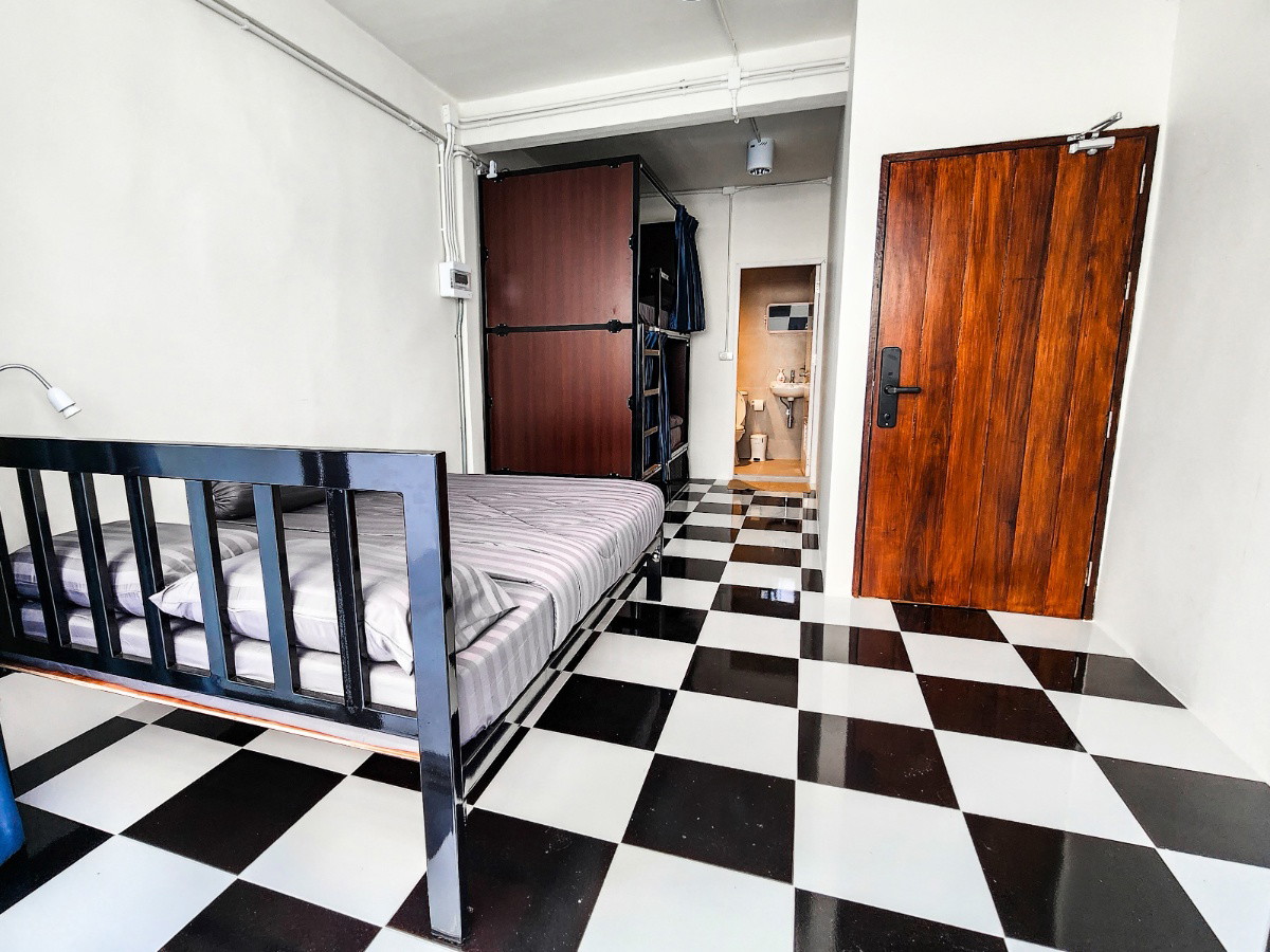 Noir Cafe & Hostel Chinatown BKK — photo 5