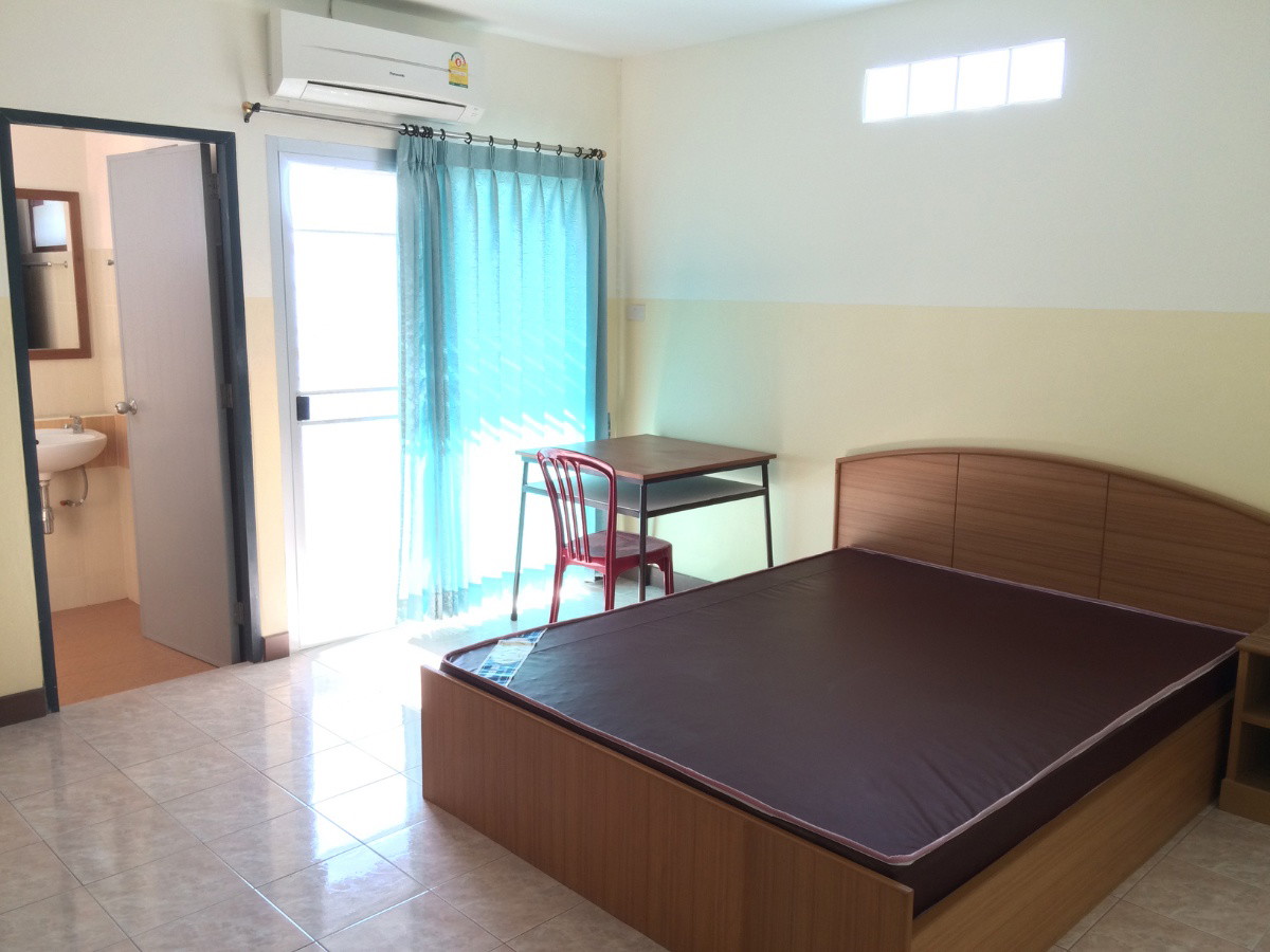 Condo · Mueang Chon Buri, chon_buri — photo 4