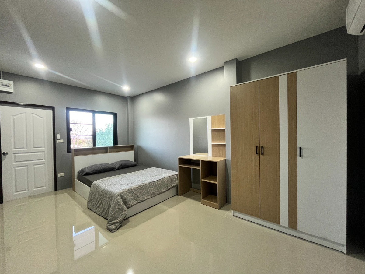 Condo — photo 2