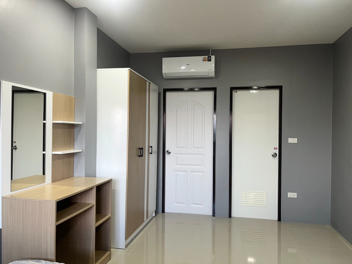 Condo — photo 5