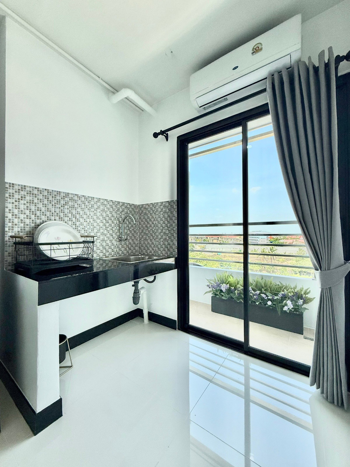 Condo — photo 5