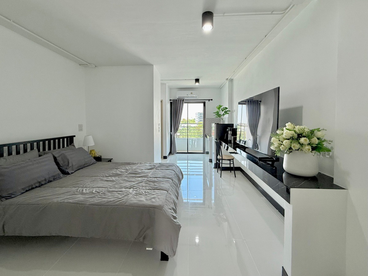Condo — photo 4