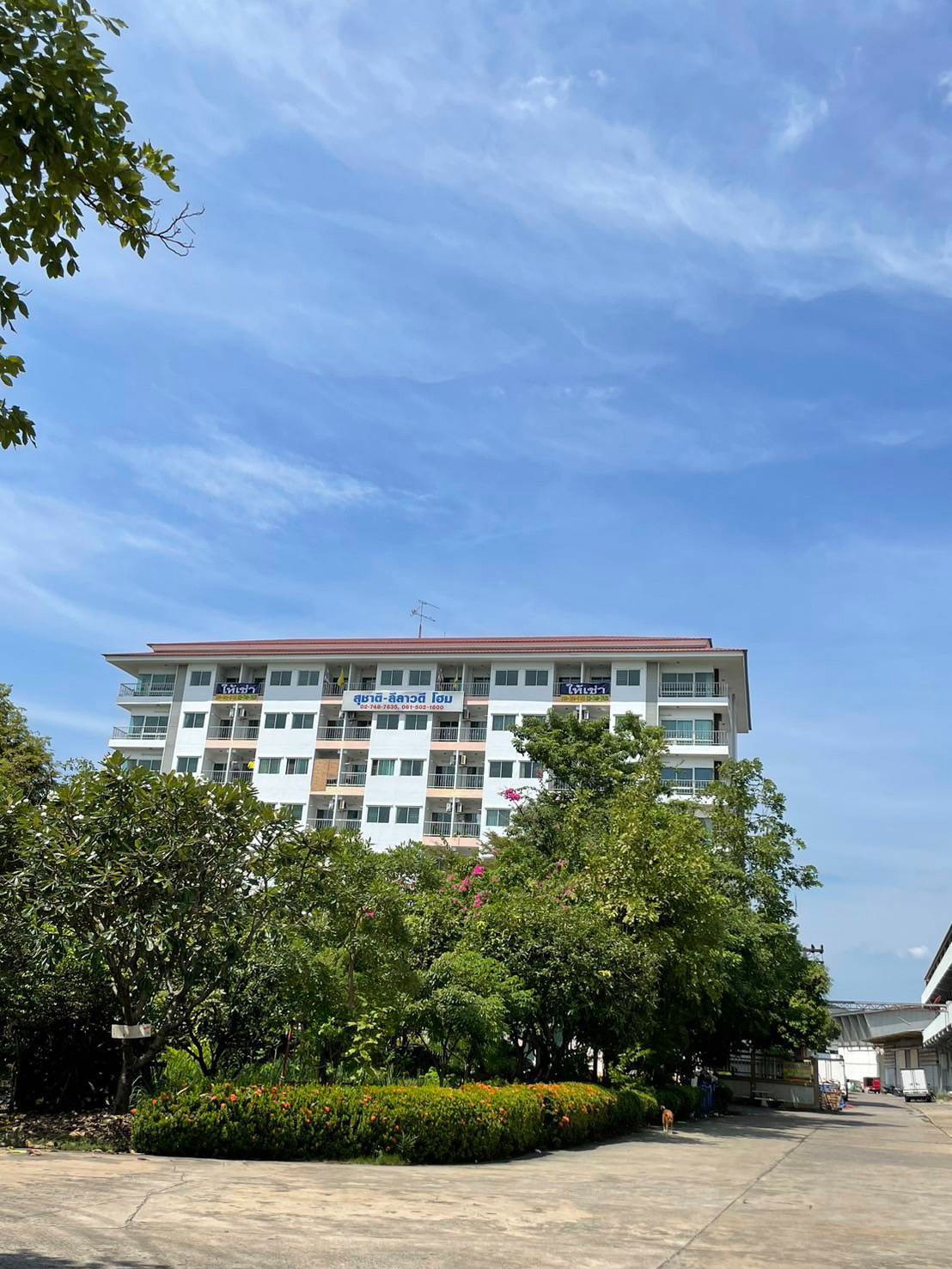 Condo · Mueang Samut Prakan — photo 1