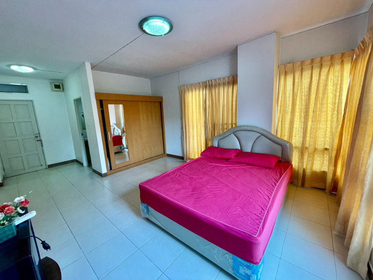 Condo · Mueang Samut Prakan — photo 5