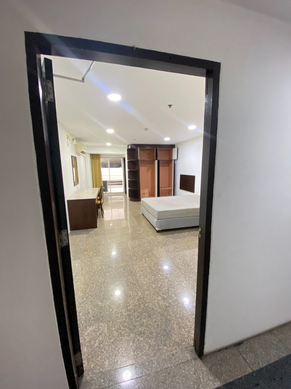 Condo · Khlong Toei, bangkok — photo 4