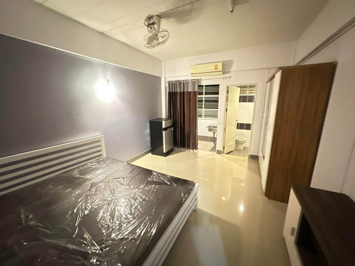 Condo · Bang Khun Thian, bangkok — photo 3